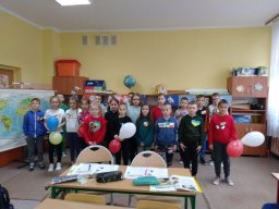 Rok szkolny 2022-2023 - 34 - Jesteÿmy solidarni z UkrainÑ